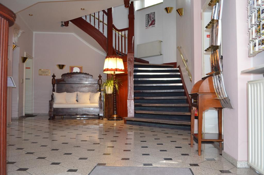 AMADEO Hotel Lipsia Esterno foto